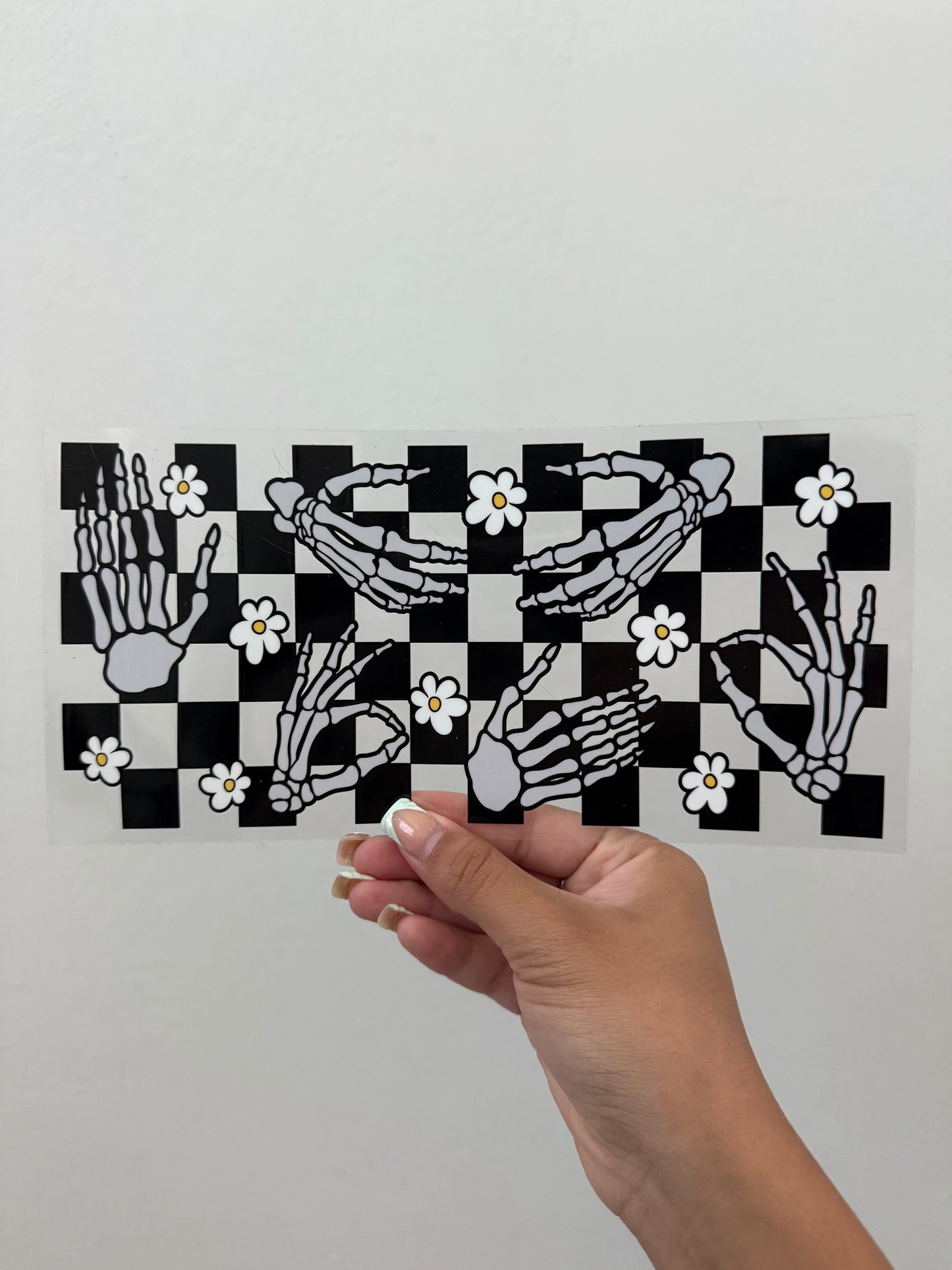 Skull hands checker wrap
