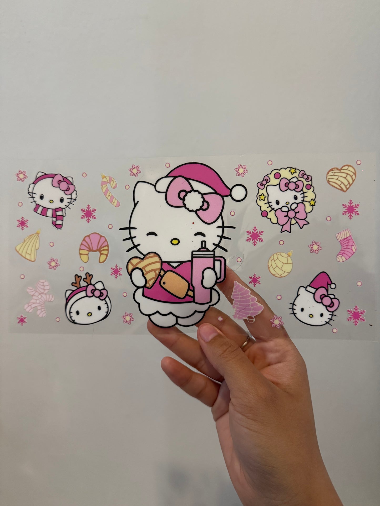 Hello Kitty Christmas pink concha wrap