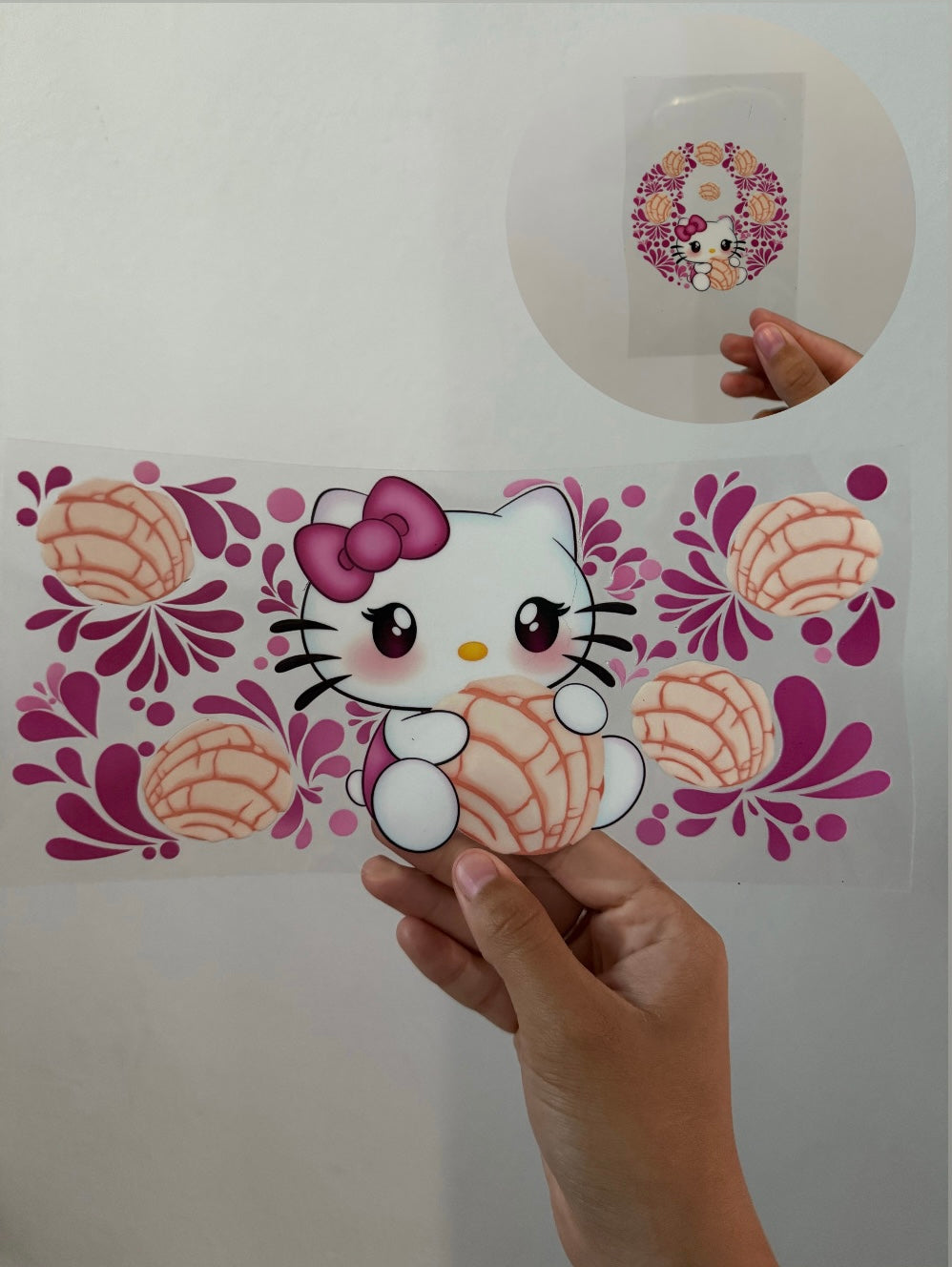 Hello Kitty Concha Wrap w/ lid topper design